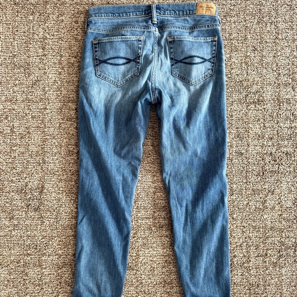 Abercrombie and Fitch Distressed Mid Rise Cropped Jeans size 00 w24 - Picture 4 of 6